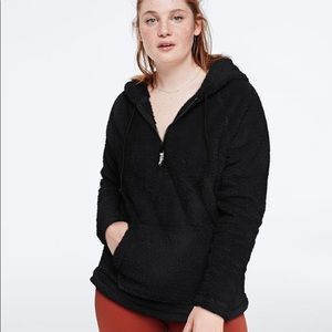 VS PINK HALF ZIP TEDDY PULLOVER